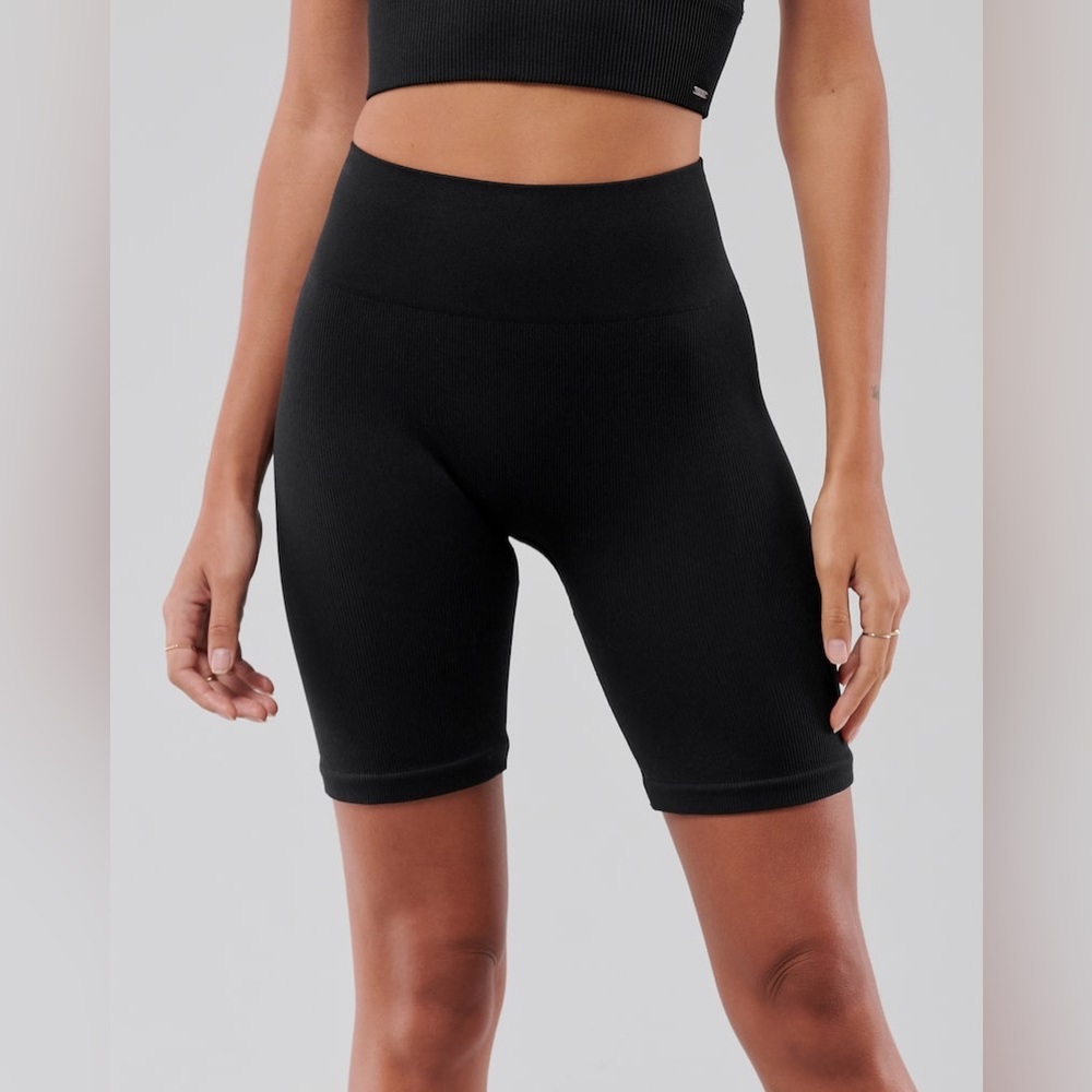 Gilly Hicks Seamless High Rise Black Bike Shorts